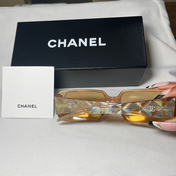 CHANEL Accessories - RARE CHANEL 5045-B Sunglasses